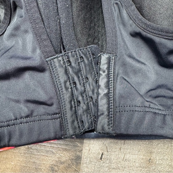 Livi Active Black and Pink Sports Bra with Asymmetrical Design - Picture 6 of 12